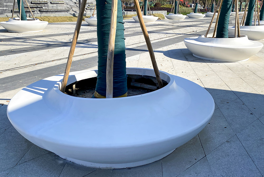 杭州”飞碟“造型艺术混凝土树池