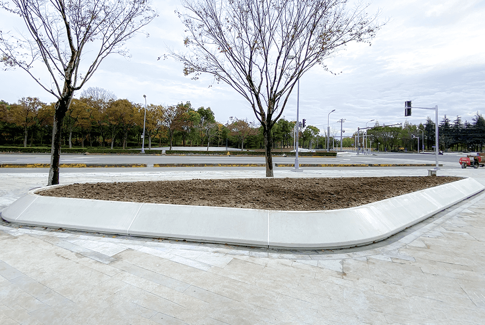 上海江川东路艺术树池花坛