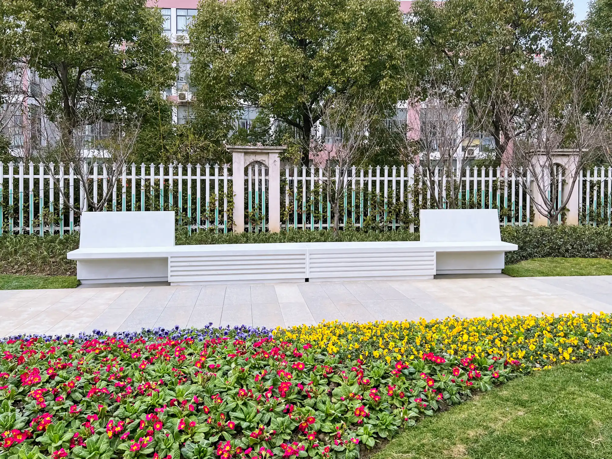 城市景观异形混凝土靠背座椅
