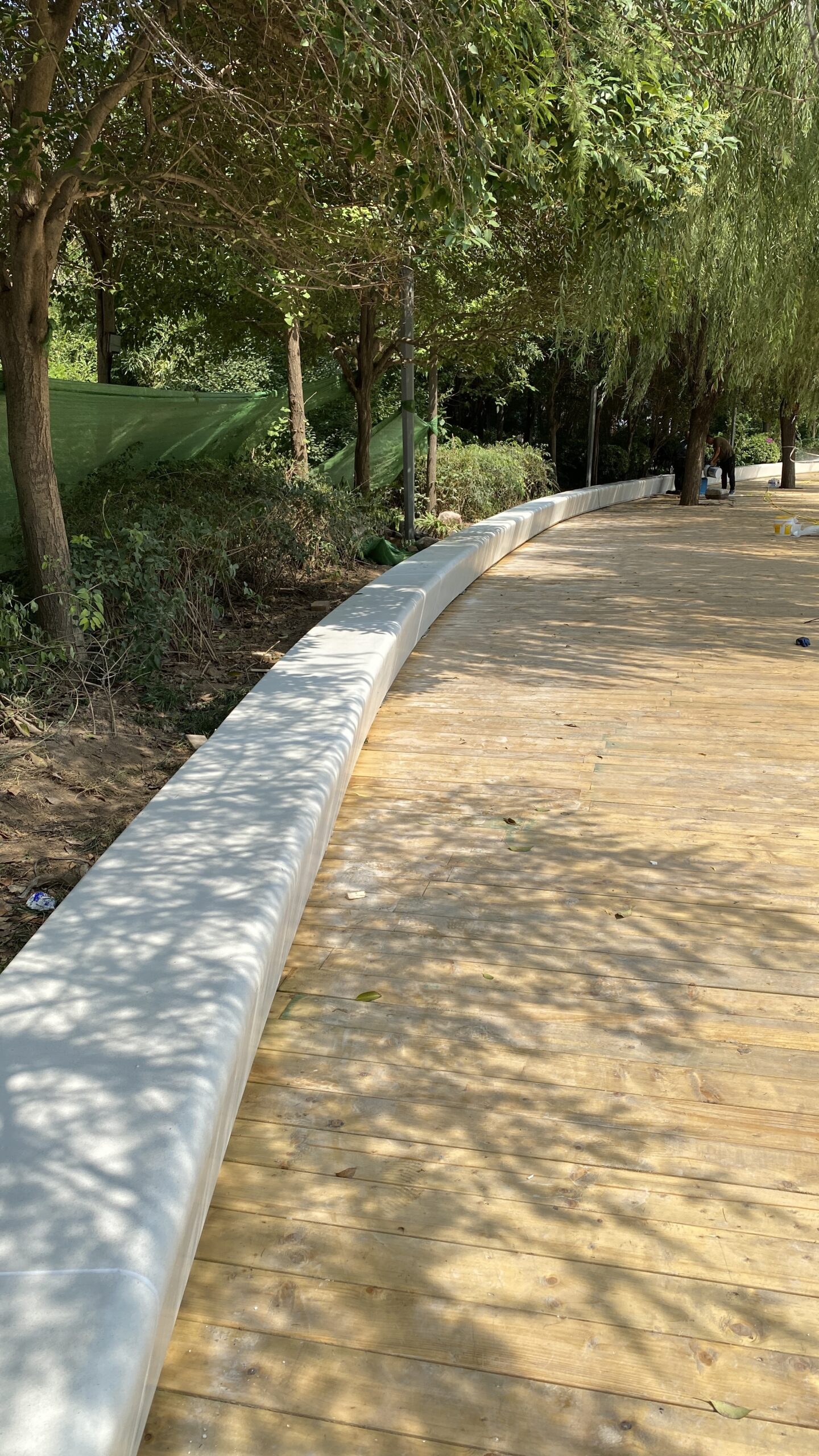 林径里的 “光影长席”