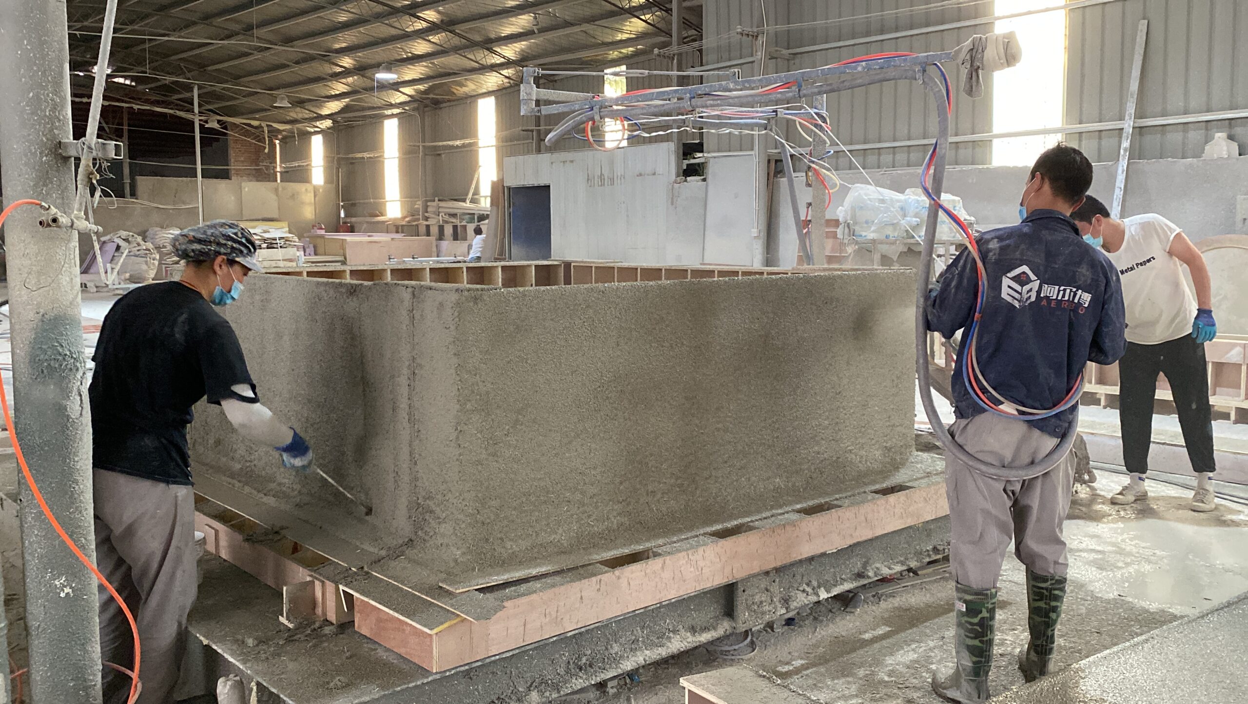 阿尔博 UHPC 超大窗框:大尺度景观里的质感承载者