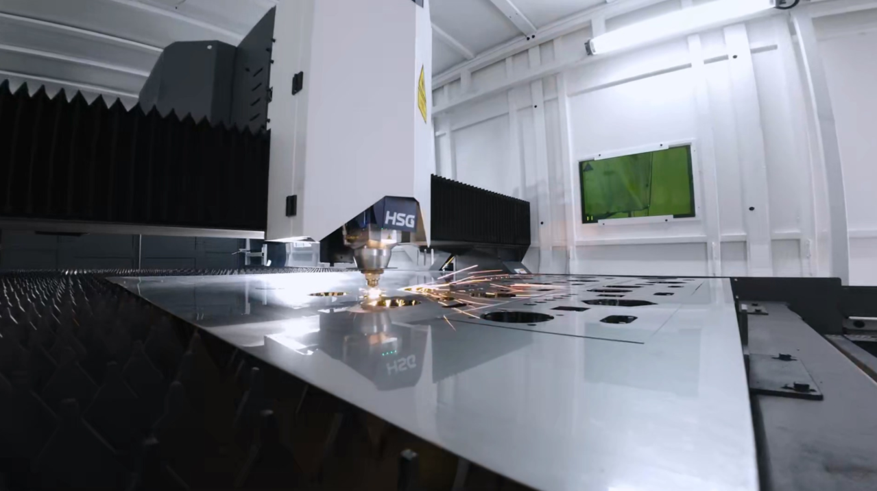 江苏阿尔博UHPC产品钢模生产所用激光切割机