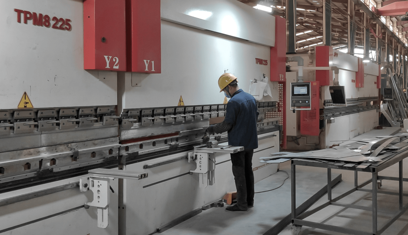 江苏阿尔博UHPC产品钢模生产所用折弯机