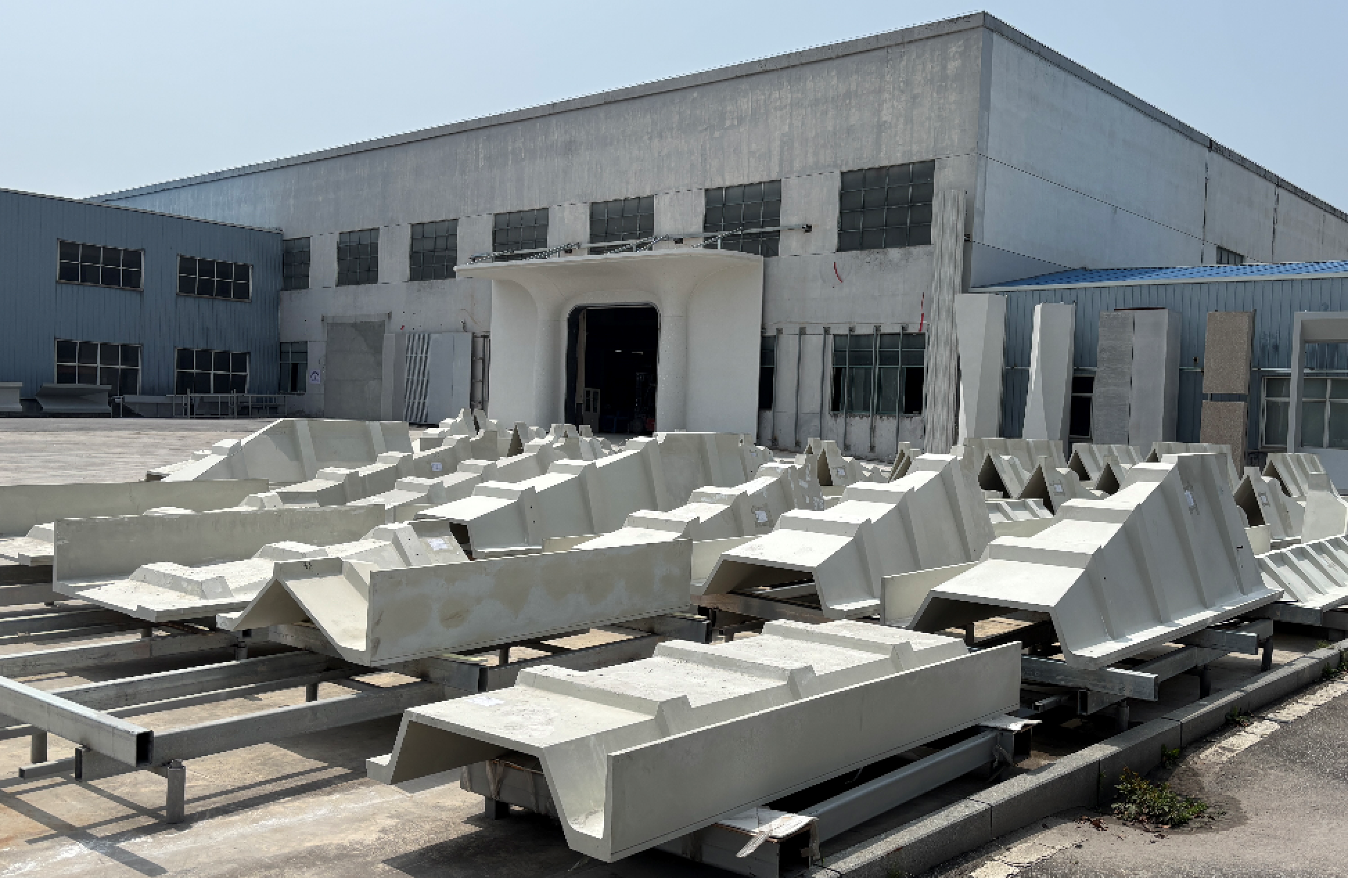 深度解析 UHPC 真空浇铸建筑幕墙