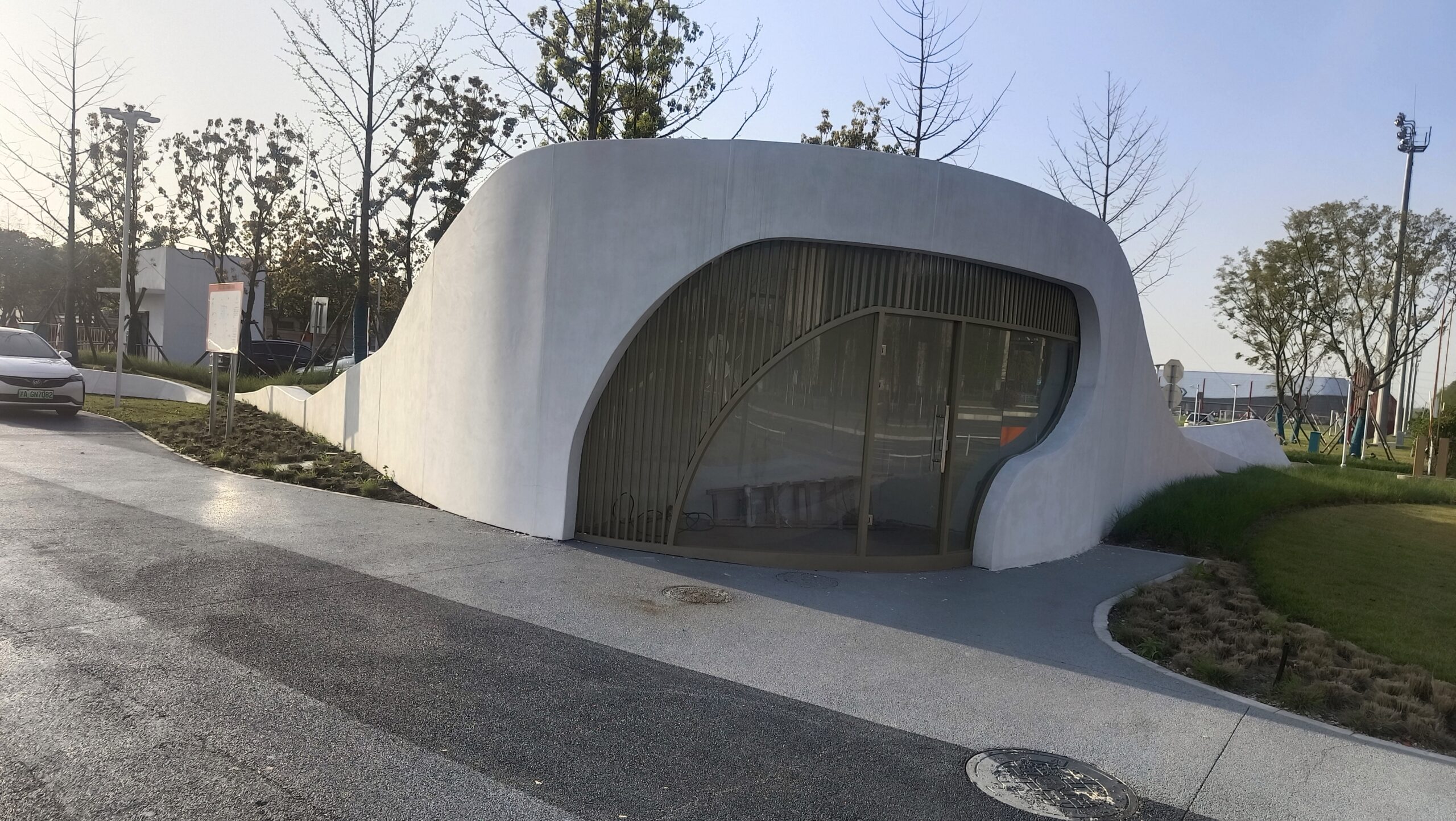 UHPC 曲面异形景观建筑｜超高性能混凝土流线型公共空间